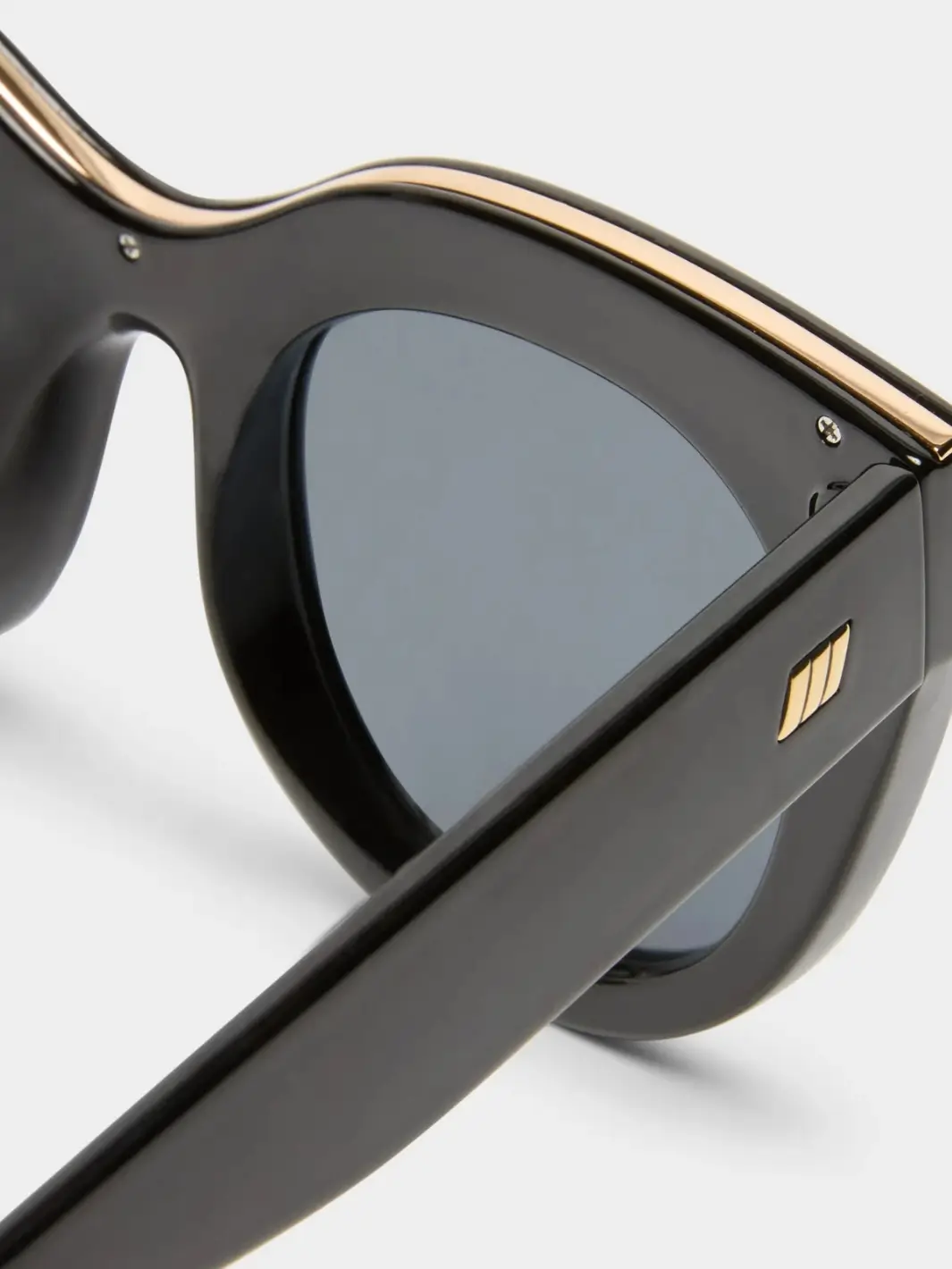 Air Heart - Black - Image 4