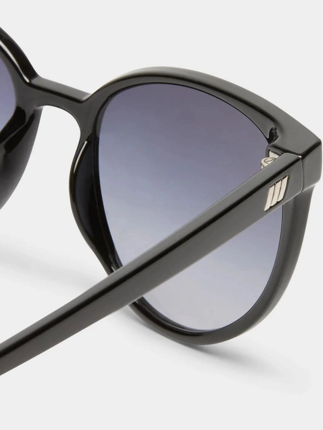 Armada - Black Smoke Gradient - Image 4