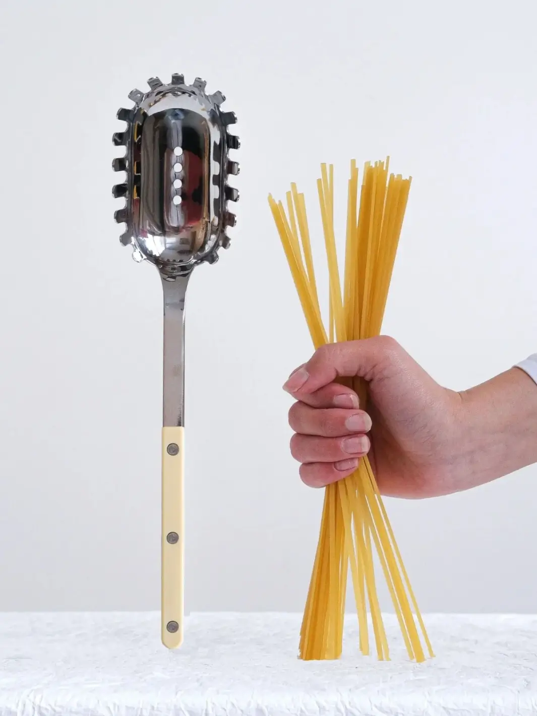 Bistrot Solid Shiny Spaghetti Spoon - Ivory - Image 2