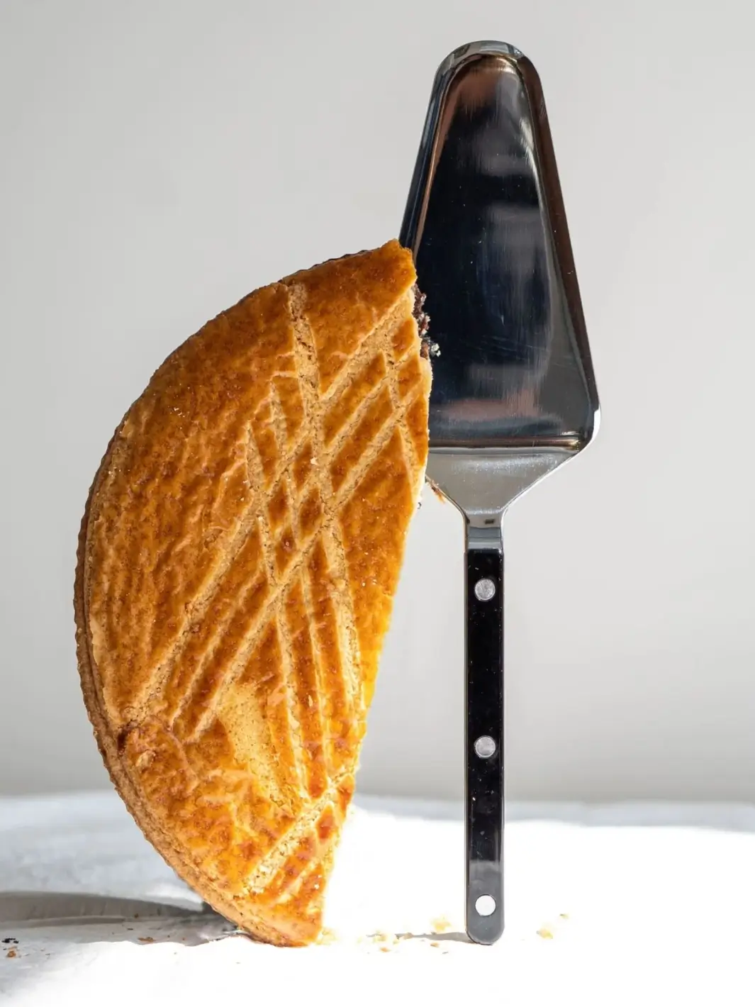 Bistrot Solid Shiny Tart Server - Black - Image 2