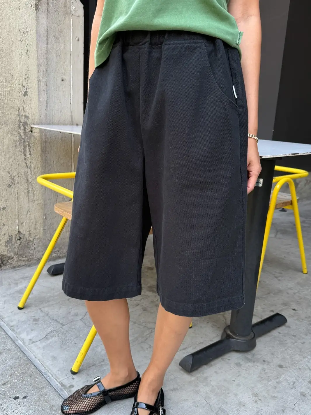 Liam Bermuda Shorts - Black Canvas - Image 3