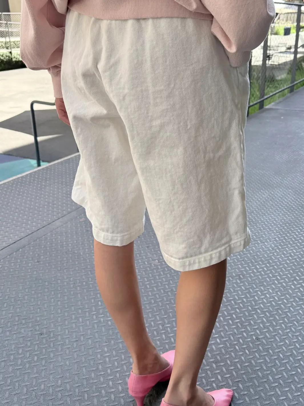 Liam Bermuda Shorts - Milk - Image 5