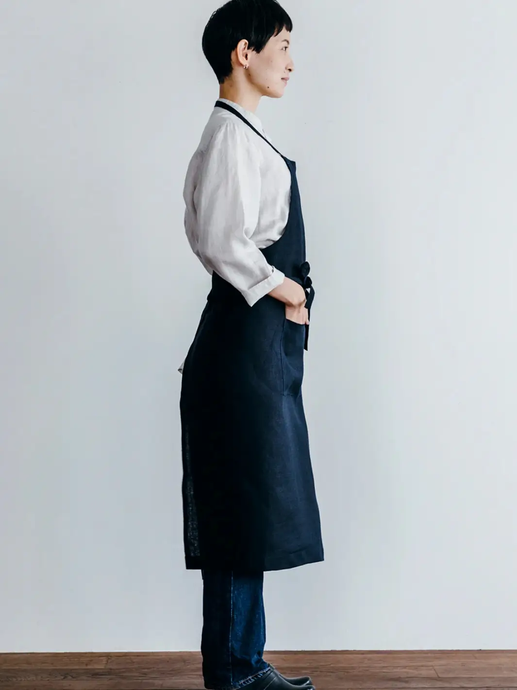Linen Full Apron - Navy - Image 3