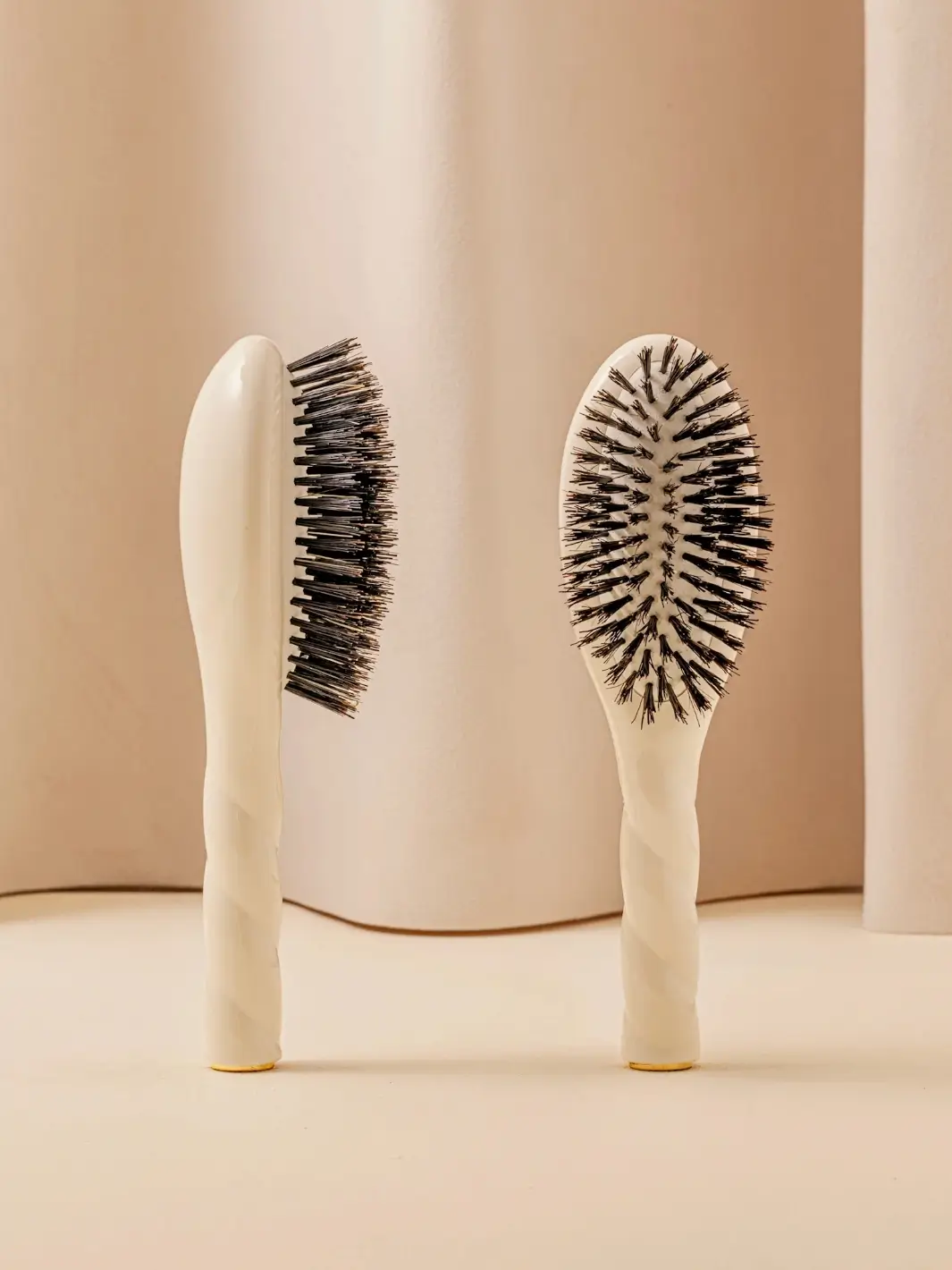 N.01 Small The Shine & Care Hairbrush The Universal Brush - Image 19