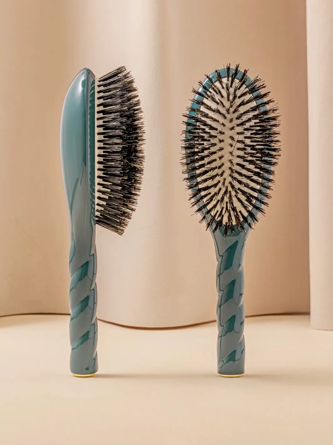 N.01 Large The Shine & Care Hairbrush The Universal Brush - Image 11