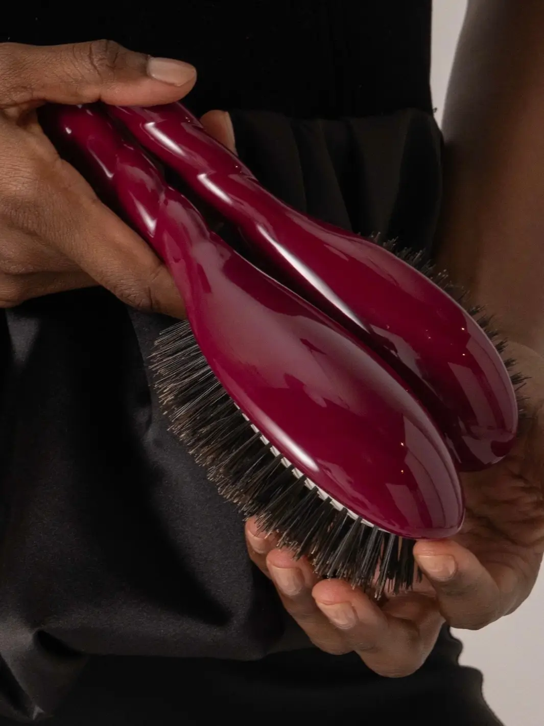 N.01 Large The Shine & Care Hairbrush The Universal Brush - Image 2