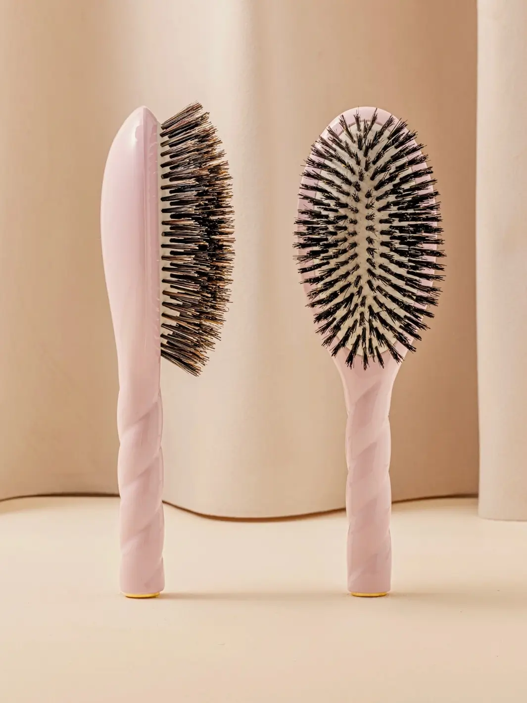 N.01 Large The Shine & Care Hairbrush The Universal Brush - Image 46