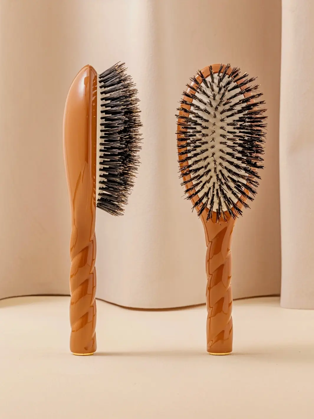 N.01 Large The Shine & Care Hairbrush The Universal Brush - Image 53