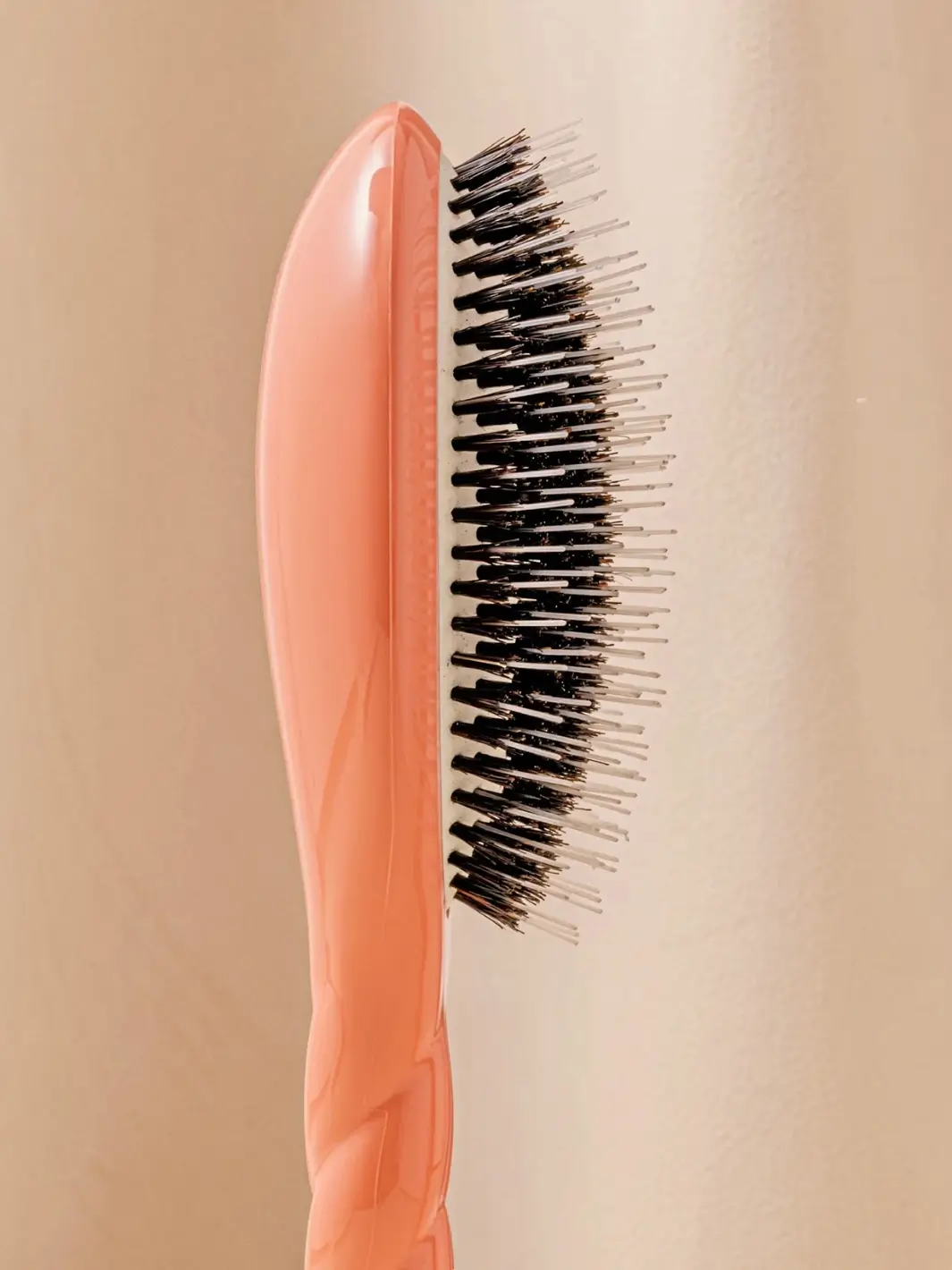 N.02 Large The Essential Detangling & Conditioning Brush - Image 10