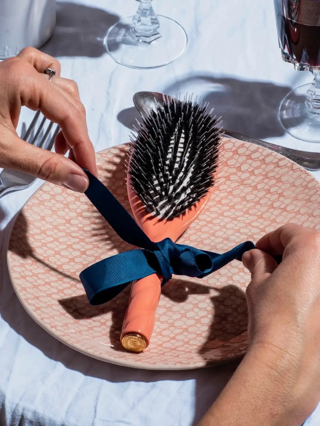 N.02 Large The Essential Detangling & Conditioning Brush - Image 13