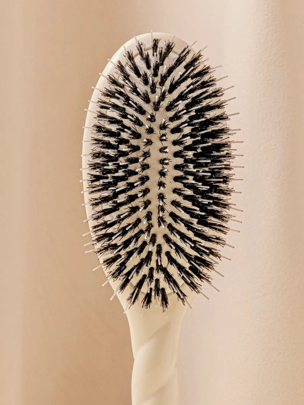 N.02 Large The Essential Detangling & Conditioning Brush - Image 24