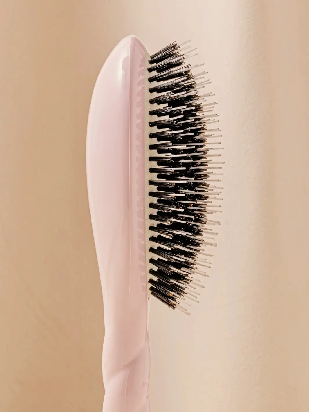N.02 Large The Essential Detangling & Conditioning Brush - Image 30