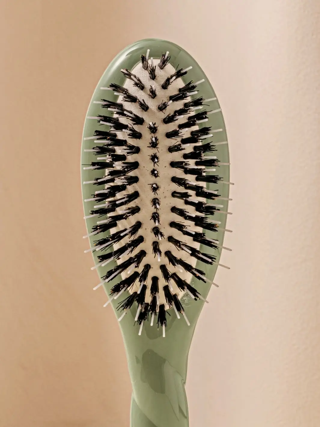 N.02 Small The Essential Detangling & Conditioning Brush - Image 14