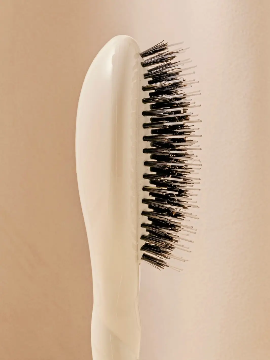 N.02 Small The Essential Detangling & Conditioning Brush - Image 20