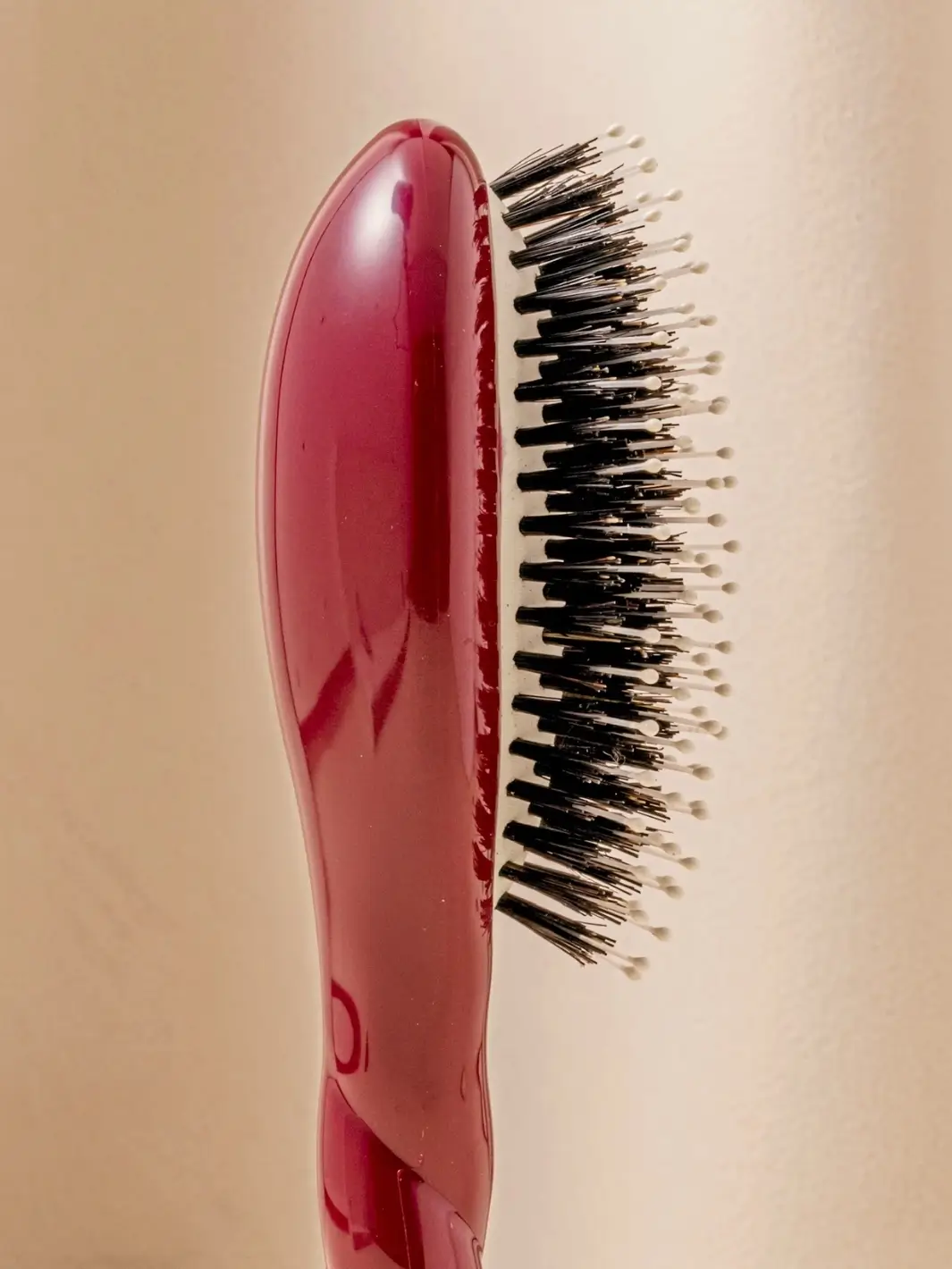 N.03 Small The Essential Softness & Sensitive Scalp Brush - Image 5