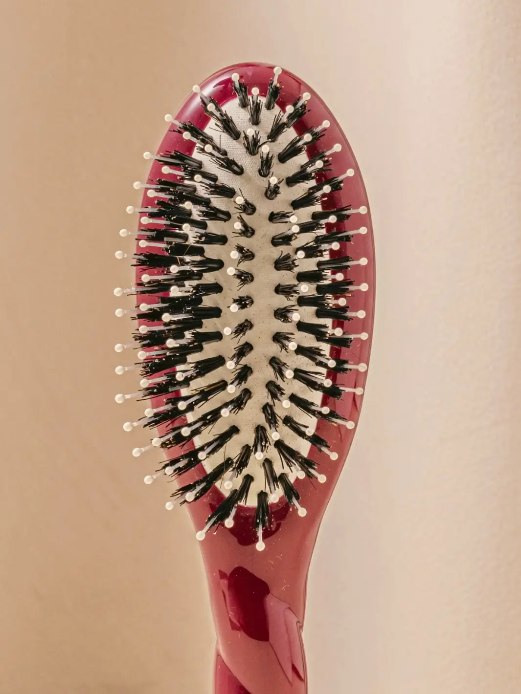N.03 Small The Essential Softness & Sensitive Scalp Brush - Image 6