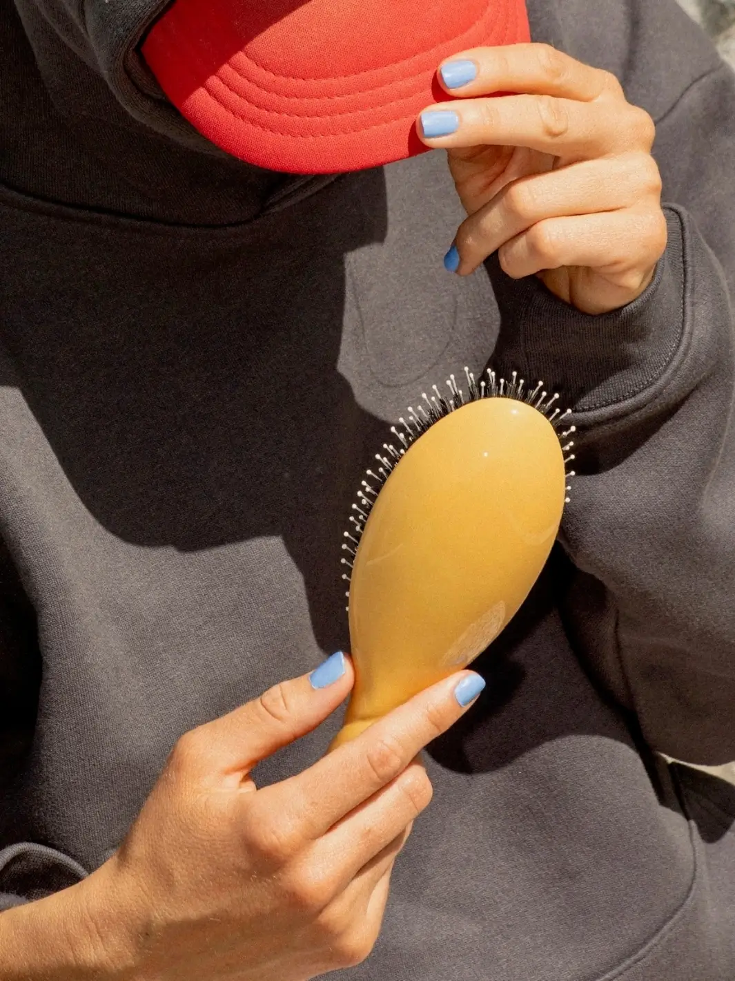 N.03 Large The Essential Softness & Sensitive Scalp Brush - Image 20