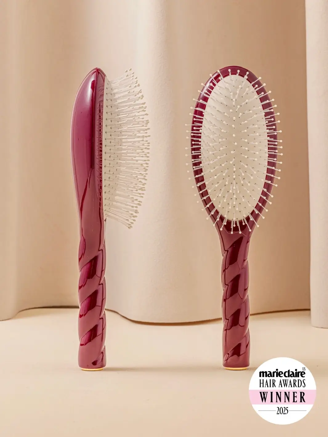 N.04 Large The Detangling & Massaging Miracle Brush - Image 4