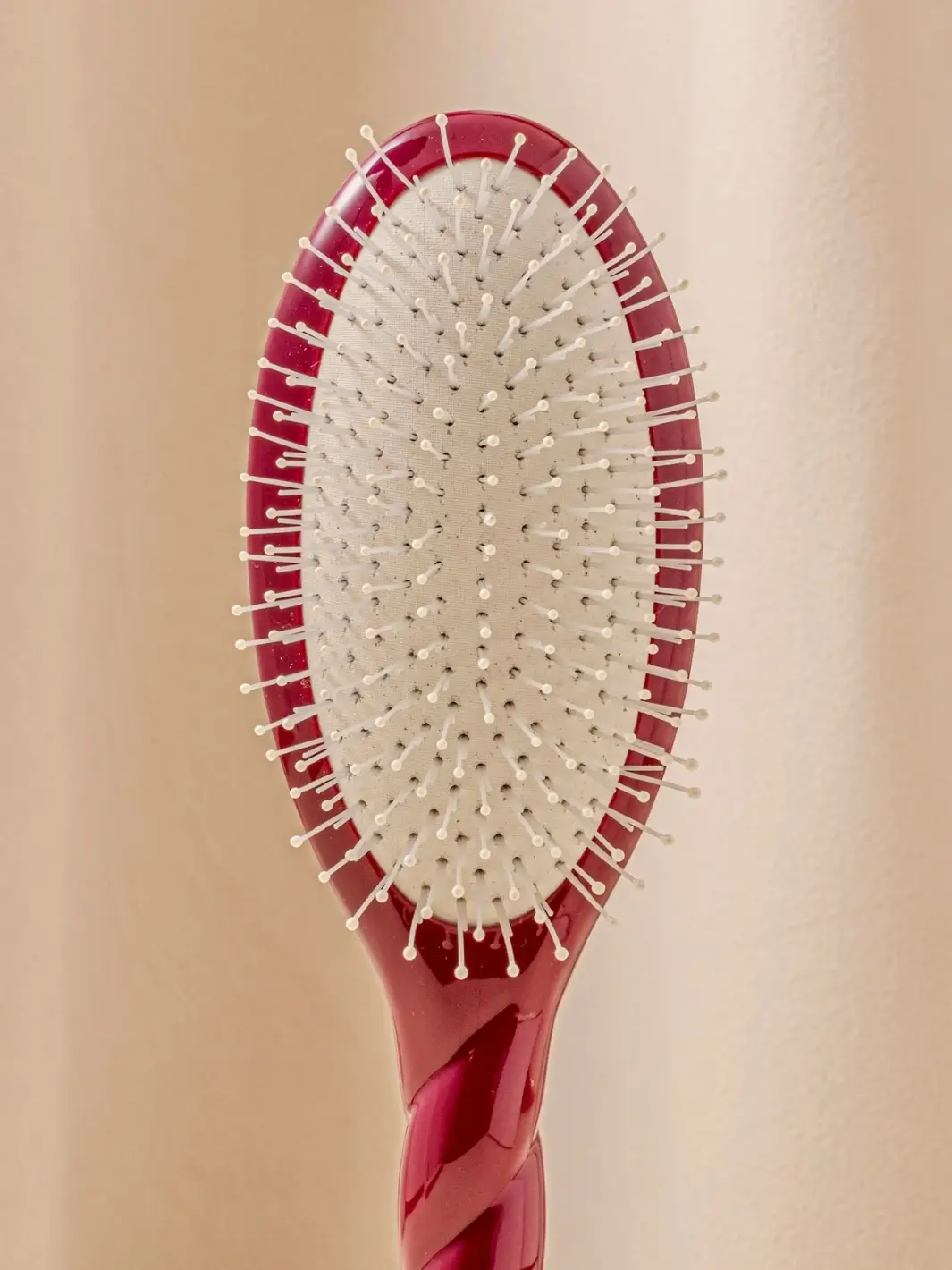 N.04 Large The Detangling & Massaging Miracle Brush - Image 6