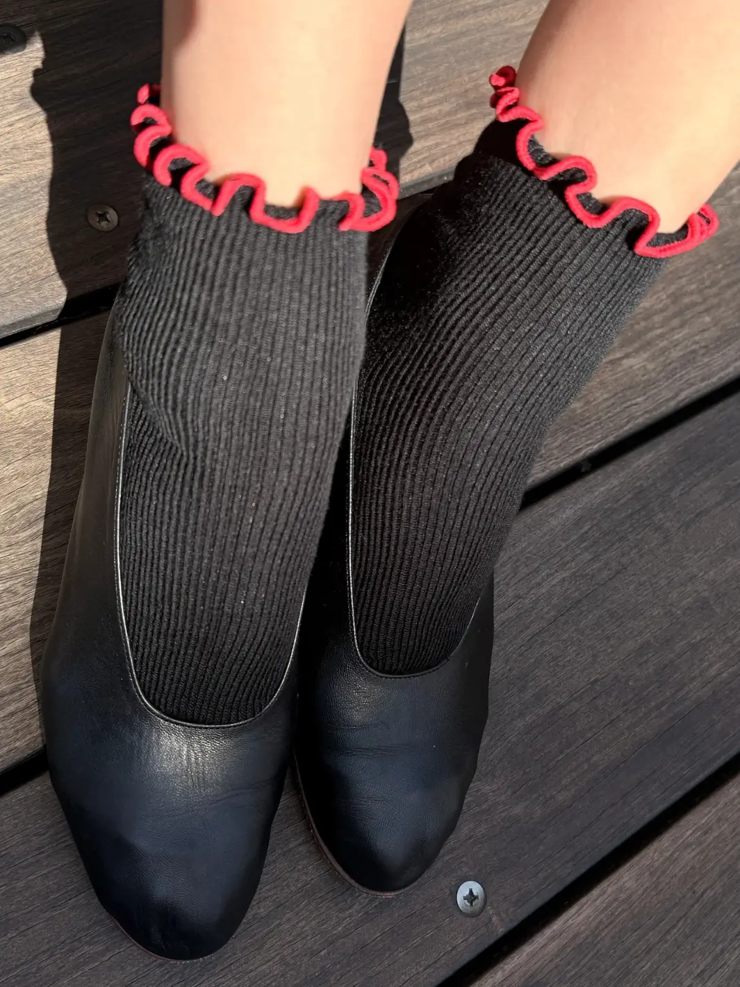 The Petite Ruffled Modal Socks - Black / Red - Image 3